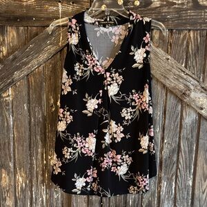 Black Floral V-Neck Sleeveless Top
